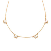 Gargantilla de mariposa chapada en oro de 18k con piedras sintéticas.